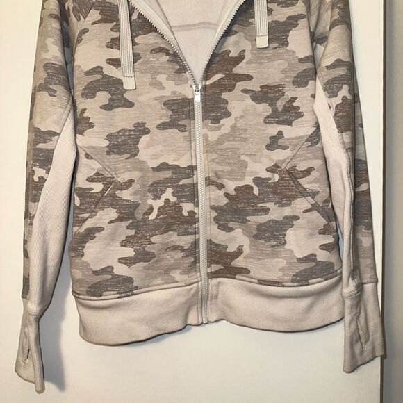 Athleta XS Triumph Light Gray Camo Pattern Zipper Hoodie Womens Gently Worn - Picture 2 of 11
